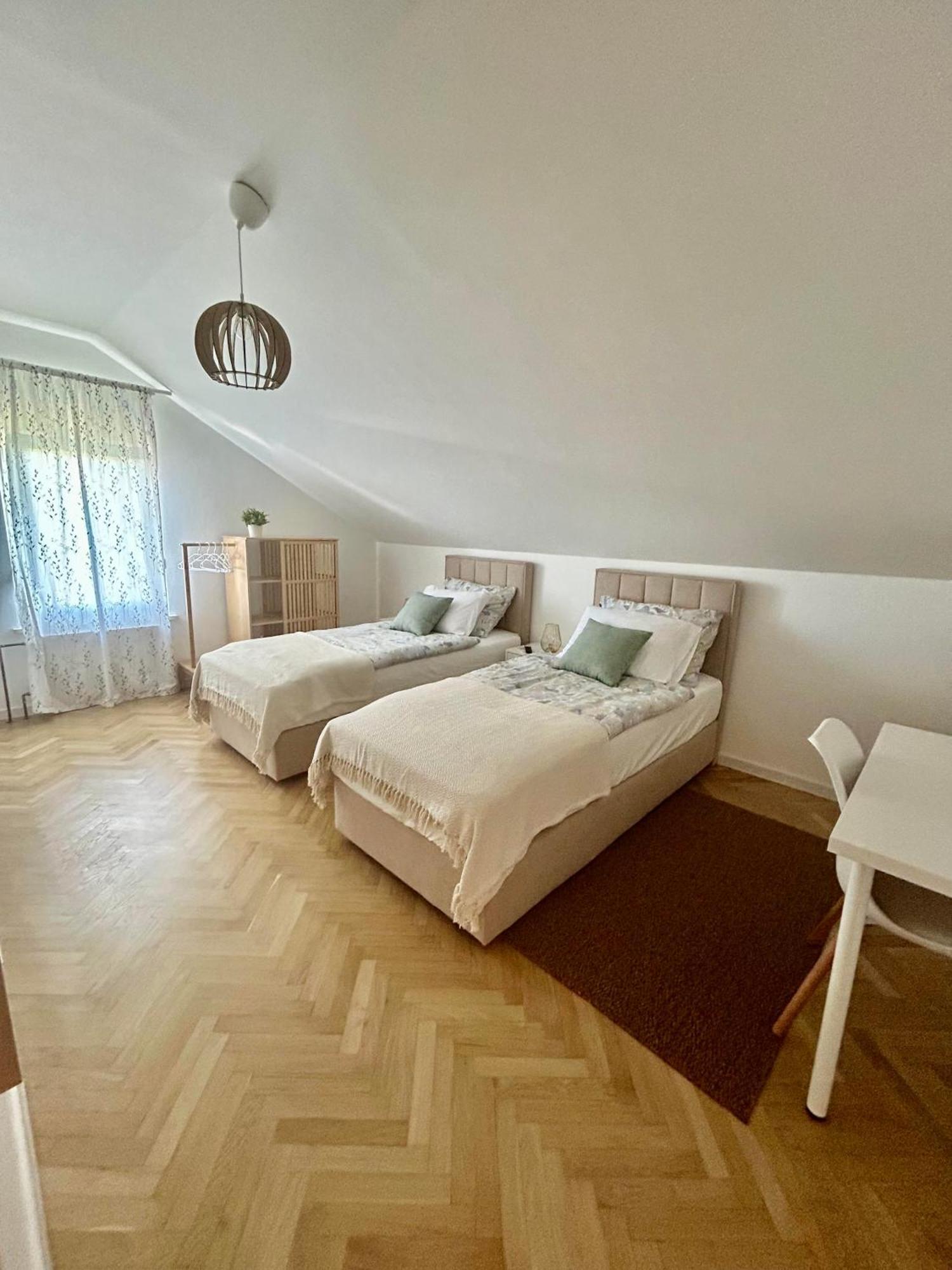 Tony Deluxe Near Zagreb Airport