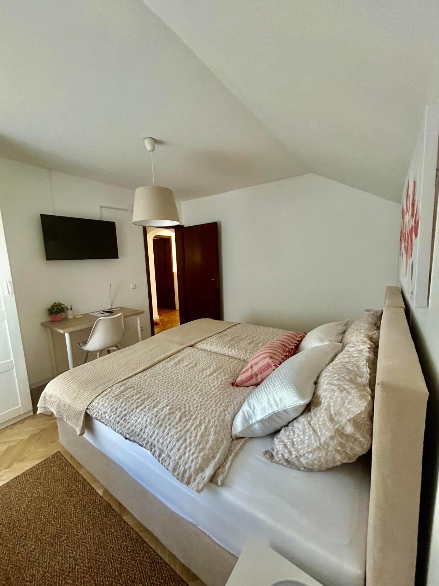 Tony Deluxe Near Zagreb Airport Apartment Velika Gorica