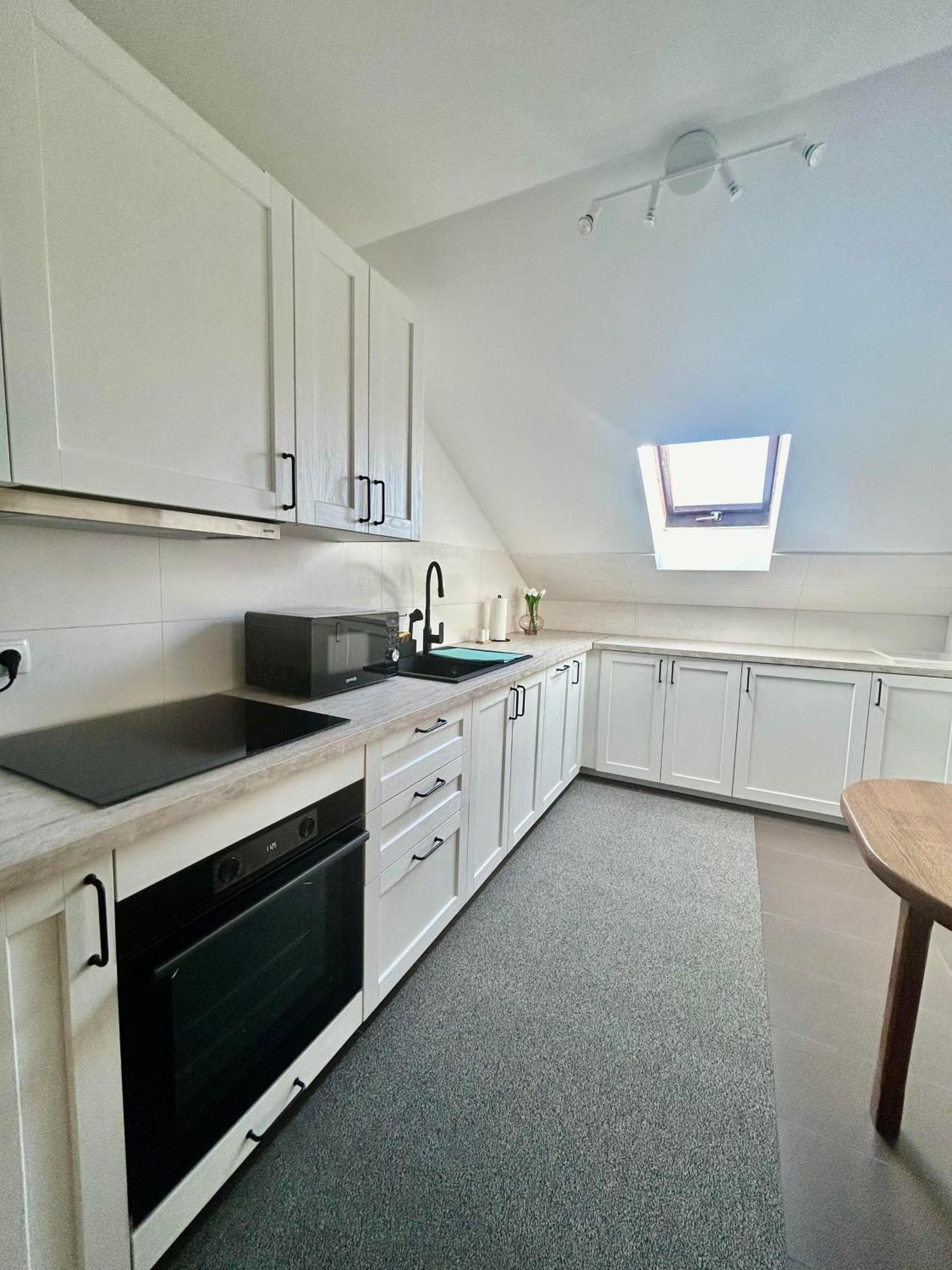 Tony Deluxe Near Zagreb Airport Apartment Velika Gorica